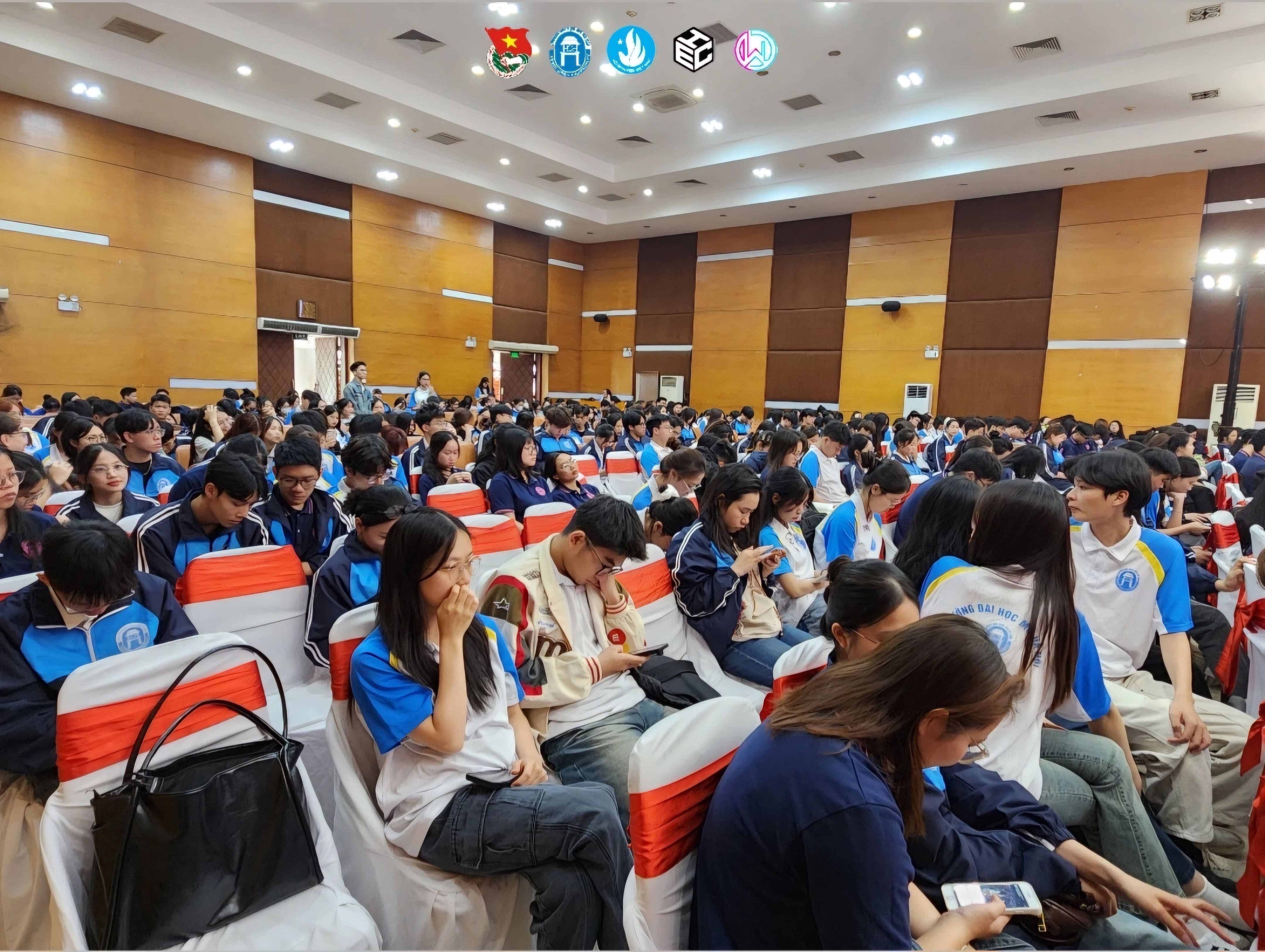 Diễn giả tương tác